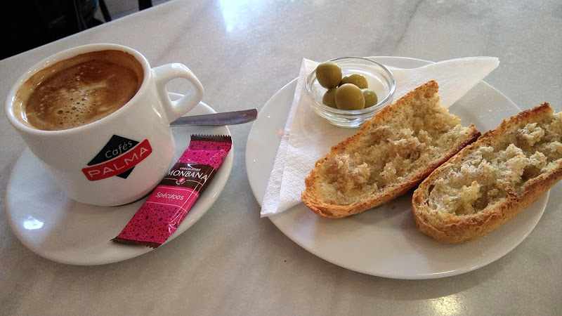 Fotografia tomada fuera de Panaderia Pasteleria Dofí - Panadería en Palma, Baleares