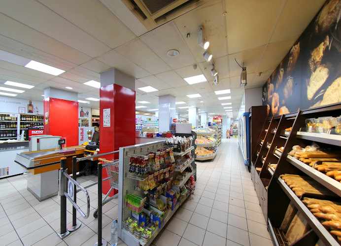 Fotografia tomada fuera de SUMA - Supermercat en Reus, Tarragona