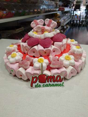 Fotografia tomada fuera de Poma de Caramel - Tienda de golosinas en Reus, Tarragona