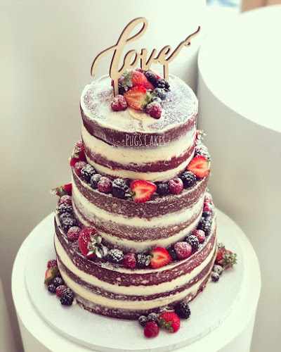 Fotografia tomada fuera de Pugscakes - Pastelería especializada en tartas nupciales en Alovera, Guadalajara