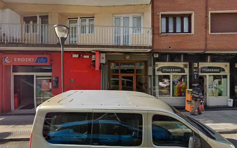 Fotografia tomada fuera de Itsasargi - Panadería en Orio, Guipúzcoa