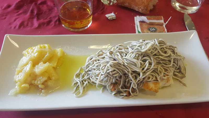 Fotografia tomada fuera de Mesón Olaz - restaurantes en Olaz, Navarra