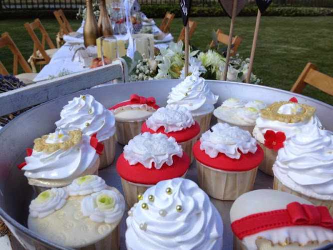 Fotografia tomada fuera de Cellarium Bakery - Pastelería especializada en tartas nupciales en Els Monjos, Barcelona