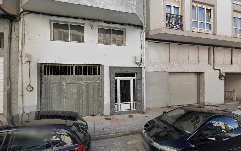 Fotografia tomada fuera de Despacho de Pan Fariñas - Panadería en Lugo, Lugo
