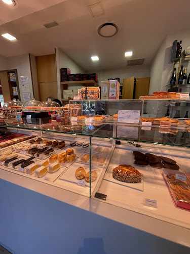 Fotografia tomada fuera de Pastelería Ascaso - Pastelería en Madrid, Madrid