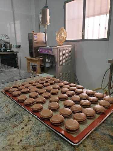 Fotografia tomada fuera de Pastelería Francesa Rose Bonbon - Pâtisserie en Moncada, Valencia
