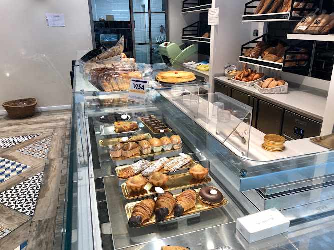 Fotografia tomada fuera de Panadería Miralles - Forn de pa en Barcelona, Barcelona