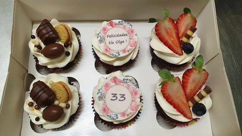 Fotografia tomada fuera de The Sweet Lab - Tienda de artículos para decoración en pastelería en Figueres, Girona