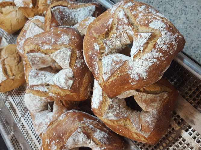 Fotografia tomada fuera de Pastisseria Mir - Pastelería en Aiguafreda, Barcelona