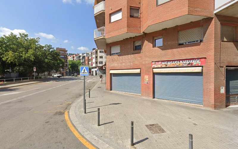 Fotografia tomada fuera de La Fleca del Barri - Panadería en Sant Andreu de la Barca, Barcelona