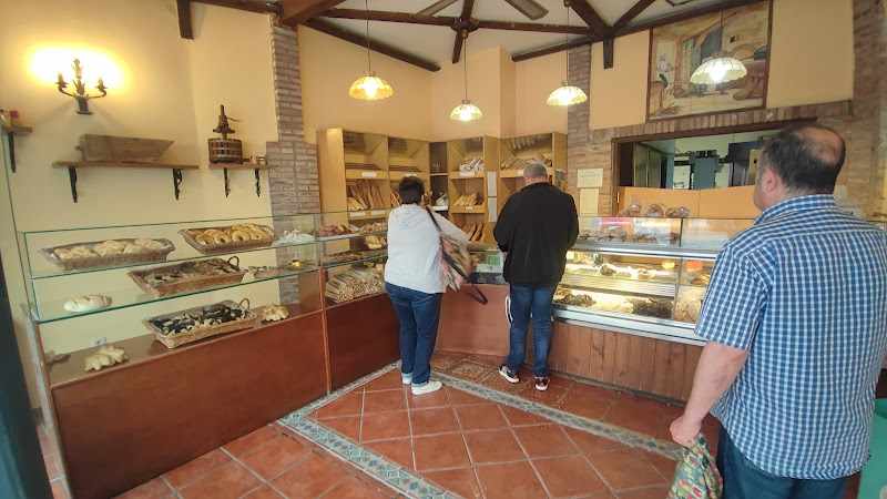 Fotografia tomada fuera de Horno Tradición - Panadería en Logroño, La Rioja