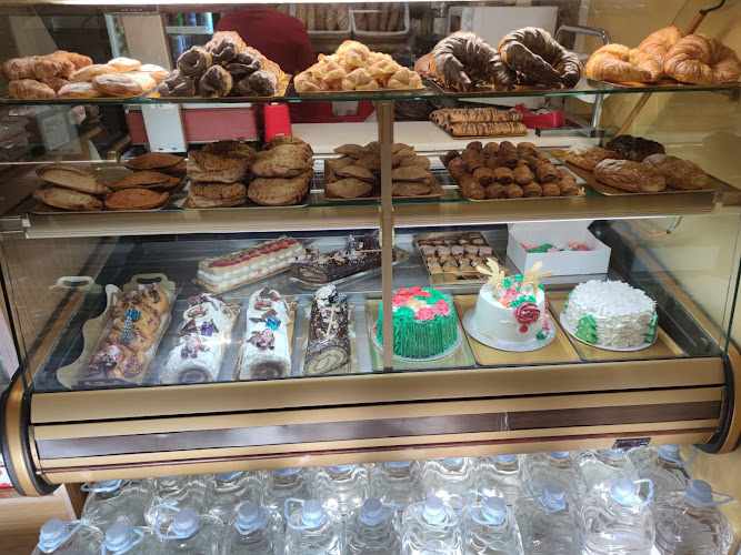 Fotografia tomada fuera de Don pan 2 - Panadería en Almería, Almería