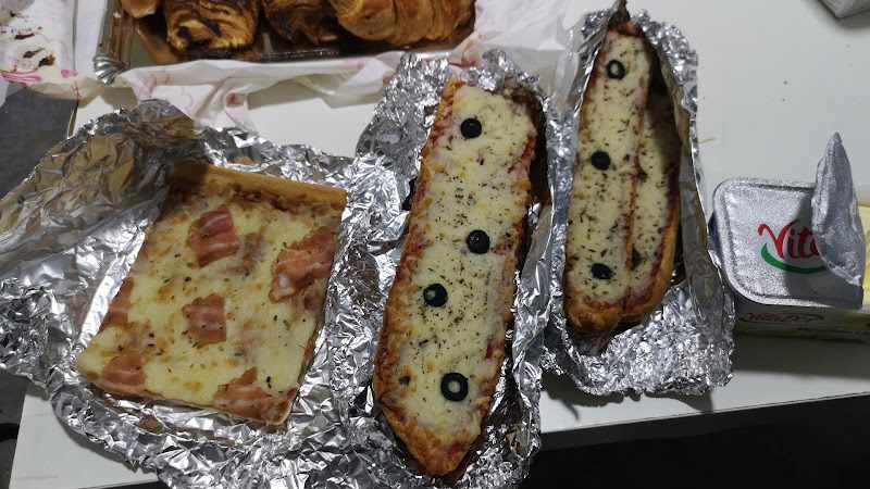 Fotografia tomada fuera de Panadería La Palmera - Panadería en Almería, Almería