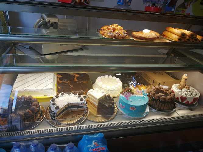 Fotografia tomada fuera de Pasteleria Anna - Pastelería en Almería, Almería