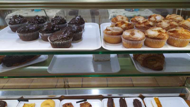Fotografia tomada fuera de Confitería Panadería Santa Rita - Pastelería en Almería, Almería