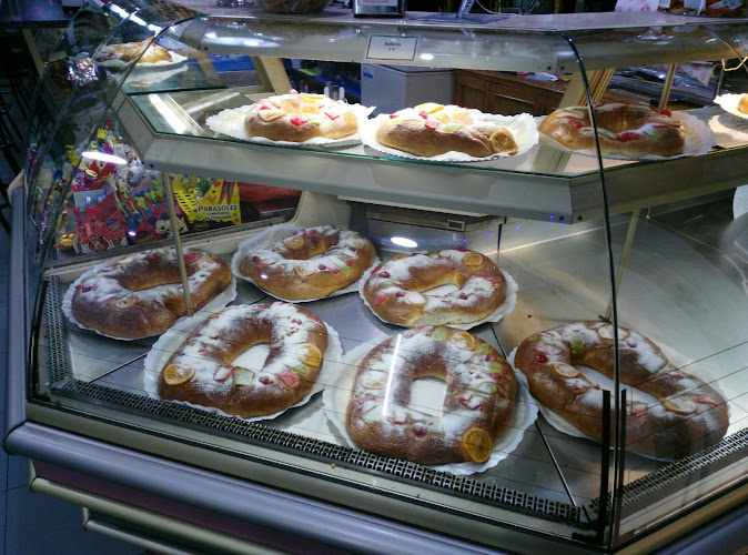 Fotografia tomada fuera de Confitería Rex - Pastelería en Almería, Almería
