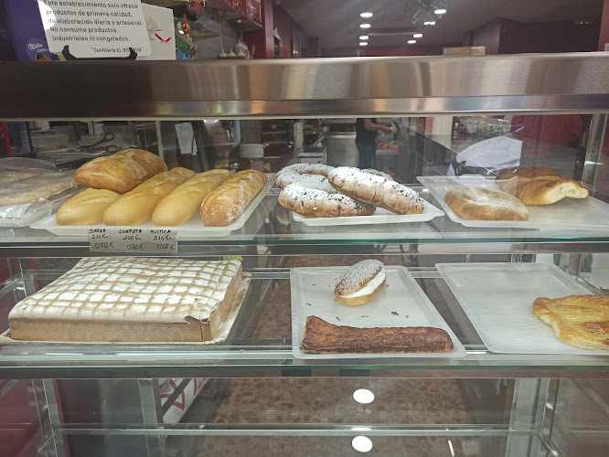 Fotografia tomada fuera de Pastelería El Bombón - Pastelería en Almería, Almería