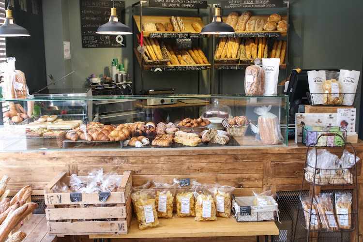 Fotografia tomada fuera de L'Estanyet - Panadería en Barcelona, Barcelona