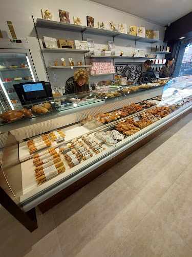 Fotografia tomada fuera de Pastisseria Targarona - Pastisseria en Igualada, Barcelona