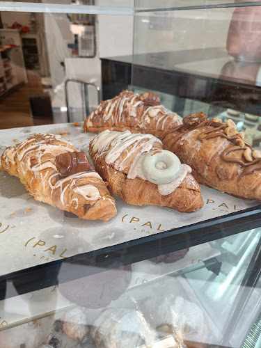 Fotografia tomada fuera de Pastisseria Obrador Palomo - Pastisseria en Igualada, Barcelona
