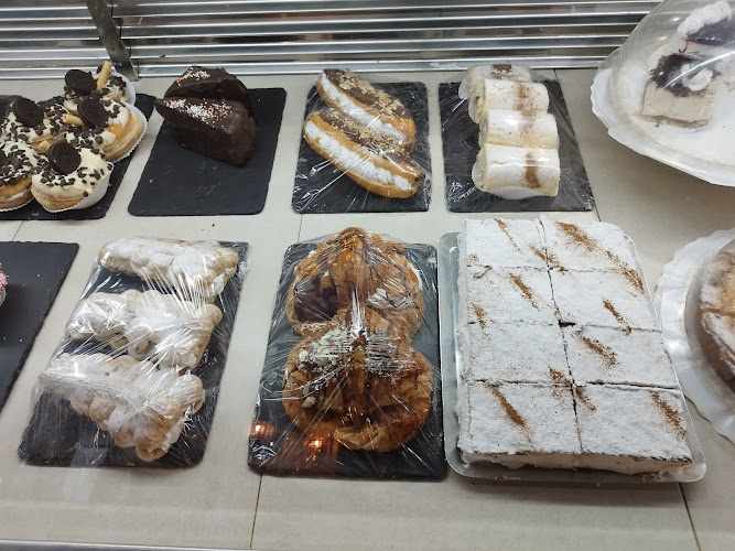 Fotografia tomada fuera de Pastelería Glasse Artesanos - Pastelería en Herencia, Ciudad Real