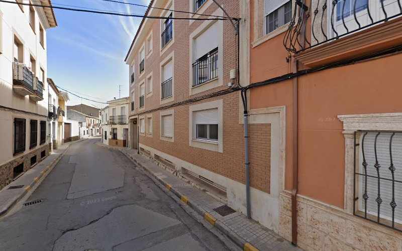 Fotografia tomada fuera de Panadería y Bolleria “La Merced” - Comercio en Herencia, Ciudad Real