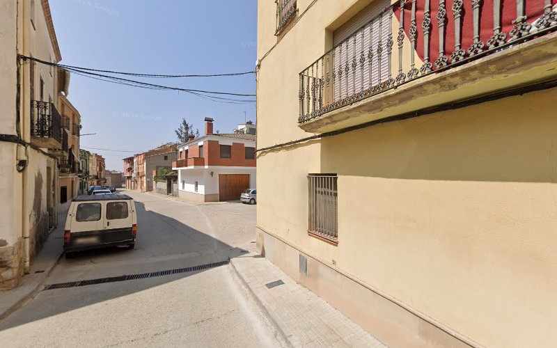 Fotografia tomada fuera de Industrias Alimenticias de Balaguer, S.L. - Panadería en Bellvís, Lérida