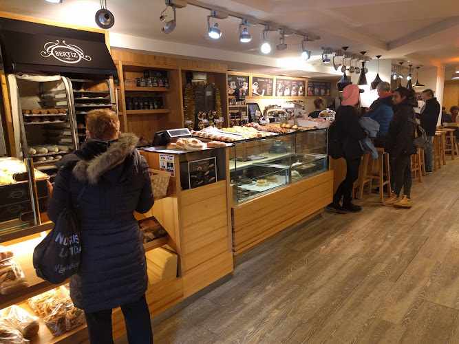 Fotografia tomada fuera de Panadería Bertiz - Okindegia en Santurtzi, Vizcaya