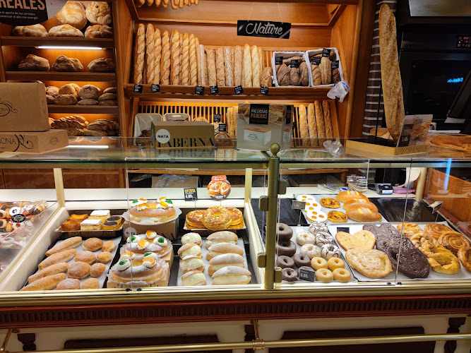 Fotografia tomada fuera de Panadería Tahona - Okindegia en Donostia-San Sebastian, Guipúzcoa