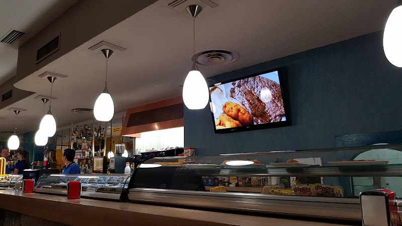 Fotografia tomada fuera de Cafetería Astún - cafeterías en Jaca, Huesca