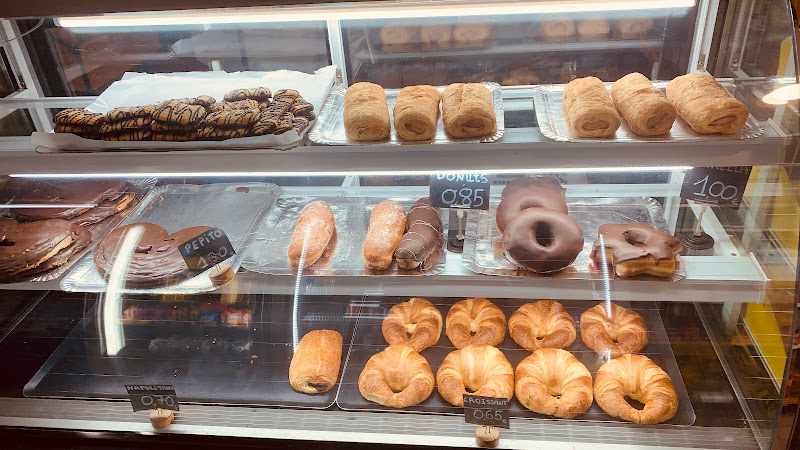 Fotografia tomada fuera de Panadería Susana Fariña Martin - Panadería en Cedillo del Condado, Toledo