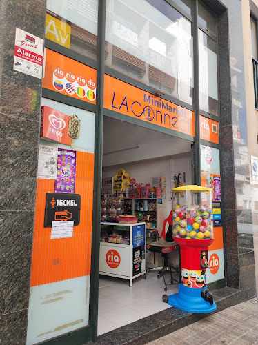 Fotografia tomada fuera de MINIMARKET LA CONNECT - Locutorio en Arrecife, Las Palmas