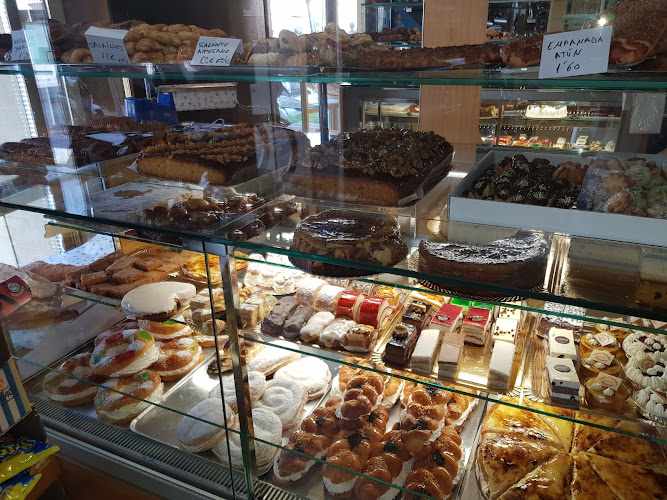 Fotografia tomada fuera de Panadería Araceli - Panadería en Cenes de la Vega, Granada