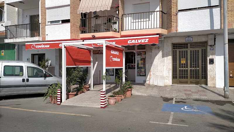 Fotografia tomada fuera de Supermercado Gálvez - Supermercado en La Mamola, Granada