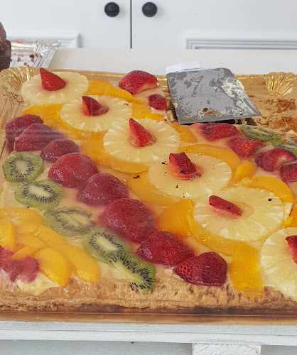 Fotografia tomada fuera de Panaderia La Encina - Panadería en Granada, Granada