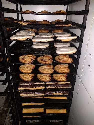 Fotografia tomada fuera de Eduma - Pastelería en Churriana de la Vega, Granada