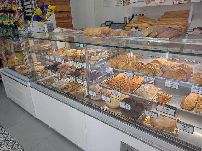Fotografia tomada fuera de Panadería Nevada - Panadería en Granada, Granada