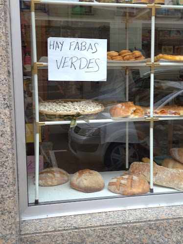 Fotografia tomada fuera de Panadería La Grandalesa - Panadería en Oviedo, Asturias