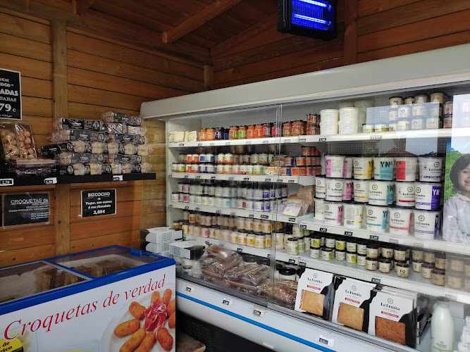 Fotografia tomada fuera de La Ermita Cantabria - Tienda de alimentos naturales en Casar de Periedo, Cantabria