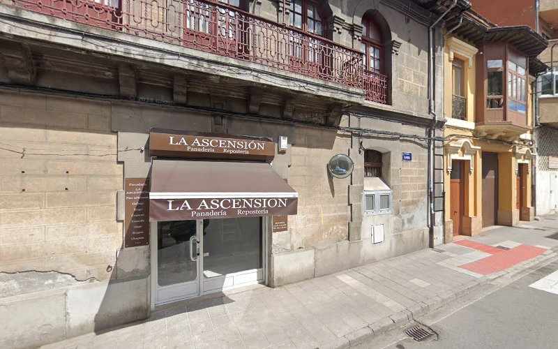 Fotografia tomada fuera de Panadería La Ascensión - Panadería en Mieres, Asturias