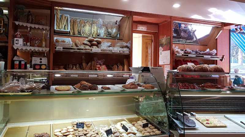 Fotografia tomada fuera de Tahona Algueta - Panadería en Sabiñánigo, Huesca