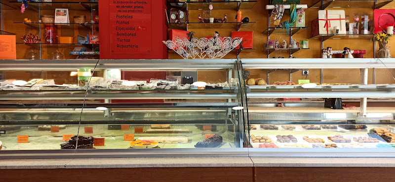 Fotografia tomada fuera de Pastelería la Perla - Pastelería en Sabiñánigo, Huesca