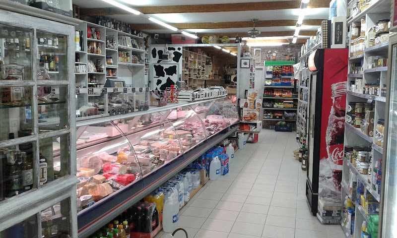 Fotografia tomada fuera de Delicatessen Juantxo - Tienda de delicatessen en Arties, Lérida