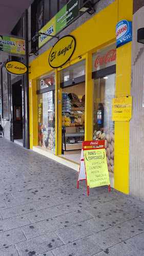 Fotografia tomada fuera de El Ángel - Tienda de golosinas en Logroño, La Rioja