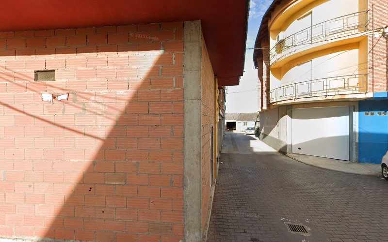 Fotografia tomada fuera de Panadería Naraya - Panadería en Camponaraya, León
