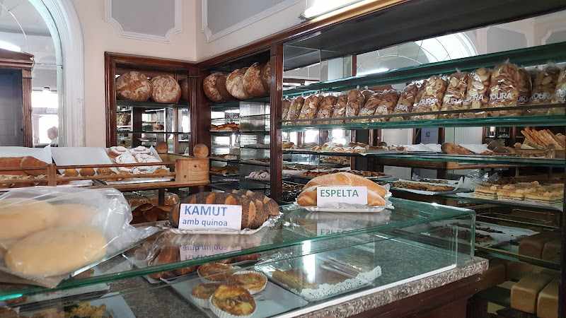Fotografia tomada fuera de Forn Roura - Forn de pa en Barcelona, Barcelona