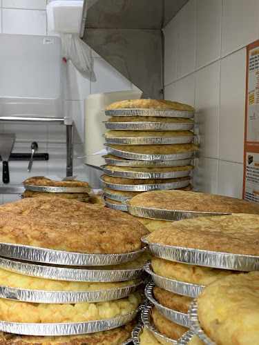 Fotografia tomada fuera de Bocateria La Colora LCA - Panadería en Cádiz, Cádiz