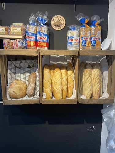 Fotografia tomada fuera de El Desavío Cádiz - Panadería en Cádiz, Cádiz