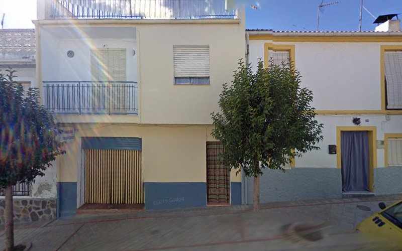Fotografia tomada fuera de Panaderia hnos Jiménez Olmos - Panadería en Arenas del Rey, Granada