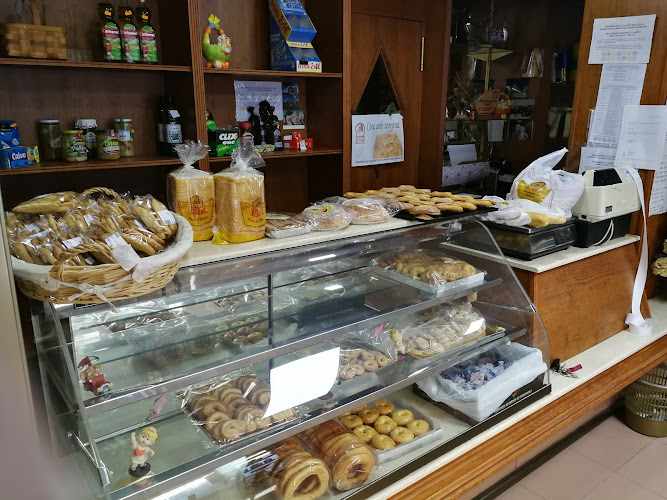 Fotografia tomada fuera de El collaet - Panadería en Busot, Alicante